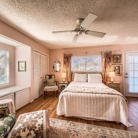 Apartmán Binky'S Nest Fredericksburg Exteriér fotografie